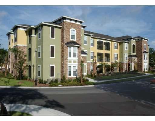 9918 COURTNEY PALMS BOULEVARD UNIT 301 TAMPA, FL 33619