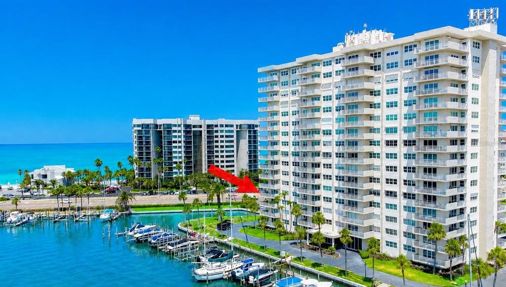 1621 GULF BOULEVARD UNIT 201 CLEARWATER BEACH, FL 33767