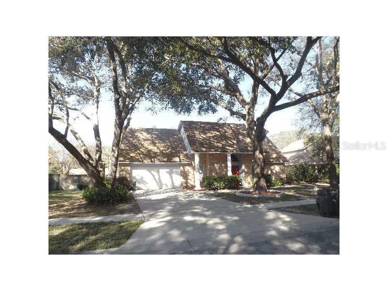 9304 ALANBROOKE STREET TEMPLE TERRACE, FL 33637