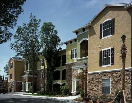 10125 COURTNEY PALMS BOULEVARD UNIT 102 TAMPA, FL 33619