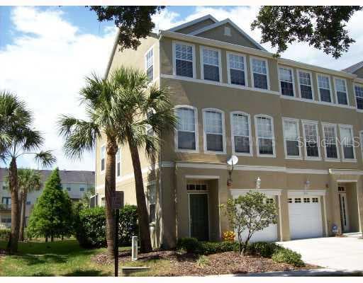2933 POINTVIEW DRIVE TAMPA, FL 33611