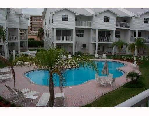 113 SHOALS CIRCLE UNIT 113 NORTH REDINGTON BEACH, FL 33708