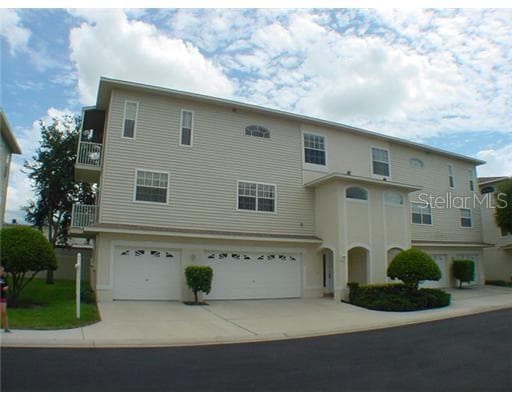 8204 EAGLES PARK DRIVE N UNIT 0 ST PETERSBURG, FL 33709