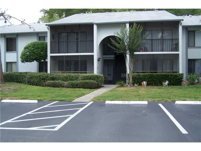 1261 PINE RIDGE CIRCLE UNIT F-1 TARPON SPRINGS, FL 34688