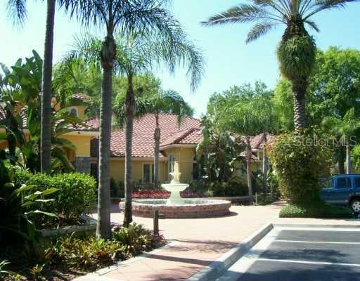8649 N Himes AVENUE UNIT 818 Tampa, FL 33614