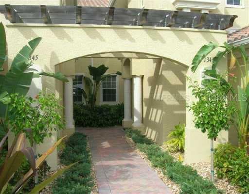 1343 EMERALD DUNES DRIVE UNIT 1343 Sun City Center, FL 33573