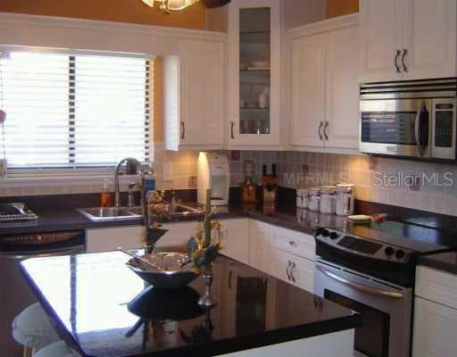 15420 E POND WOODS DRIVE UNIT 15420 Tampa, FL 33618