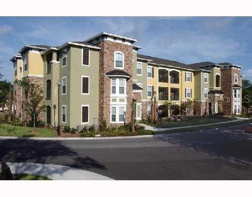 10103 COURTNEY PALMS DRIVE UNIT 301 BRANDON, FL 33619