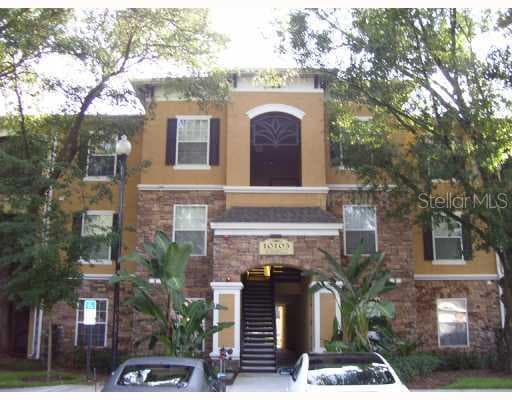 10105 COURTNEY PALMS BOULEVARD UNIT 302 TAMPA, FL 33619