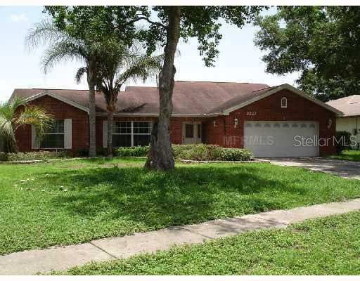 3227 PLEASANT LAKE DRIVE Tampa, FL 33618