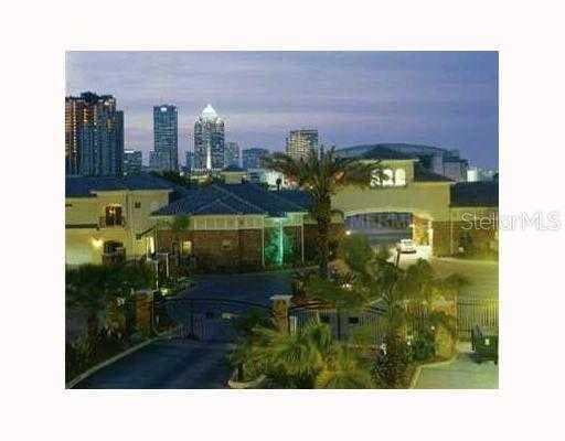 501 KNIGHTS RUN UNIT 1304 tampa, FL 33606