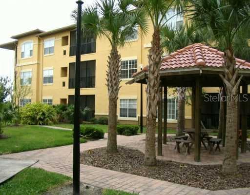 4333 BAYSIDE VILLAGE DRIVE UNIT 302 Tampa, FL 33615