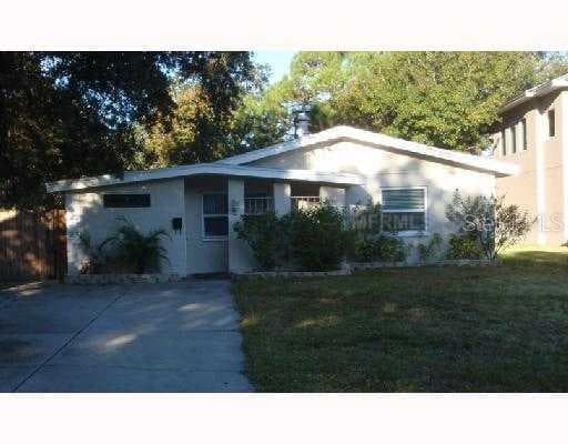 1826 N COUNTRY CLUB ROAD St. Petersburg, FL 33710
