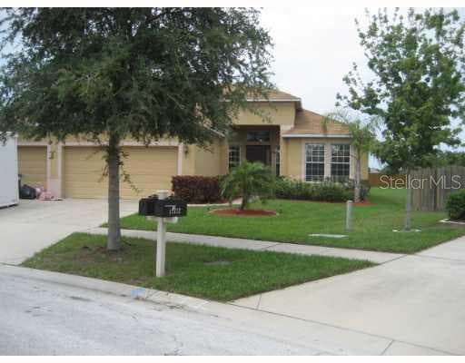 11710 GROVE ARCADE DRIVE