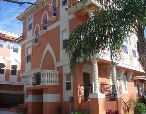 902 VILLA VENICIA WAY Tampa, FL 33602