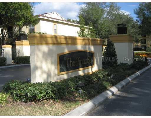 5612 PINNACLE HEIGHTS CREEK UNIT 111 Tampa, FL 33624