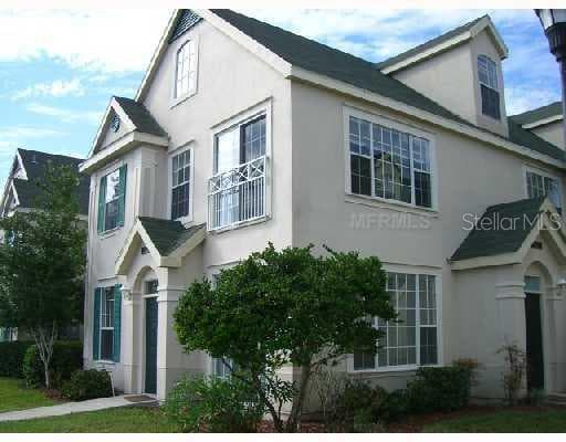 9828 LAKE CHASE ISLAND WAY UNIT 9828 TAMPA, FL 33626