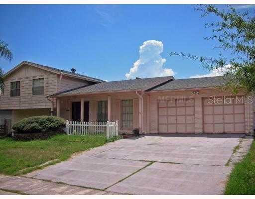 8502 WOODDRIFT DRIVE TAMPA, FL 33615