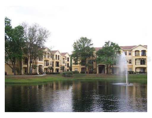 5620 PINNACLE HEIGHTS CIRCLE UNIT 303 TAMPA, FL 33624