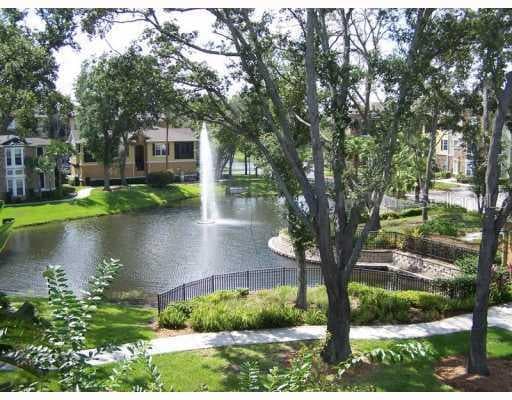 10025 COURTNEY PALMS BOULEVARD TAMPA, FL 33619