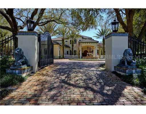 16209 VILLARREAL DE AVILA Tampa, FL 33613