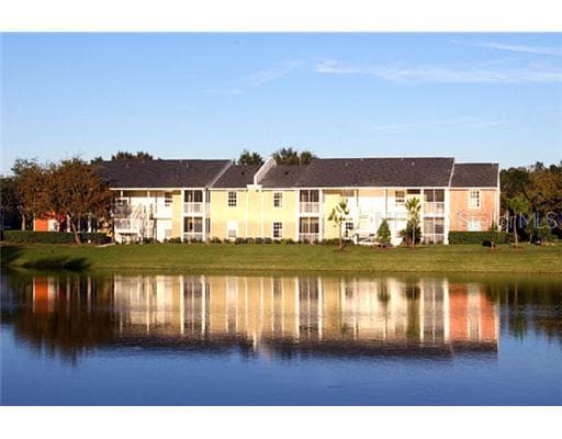 215 LAKE BROOK CIRCLE UNIT 104 BRANDON, FL 33511