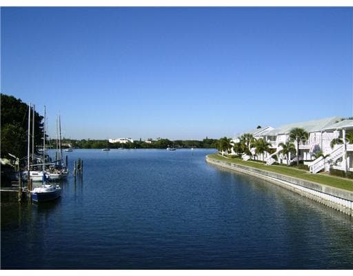 107 SEA HORSE DRIVE SE UNIT 107B ST PETERSBURG, FL 33705