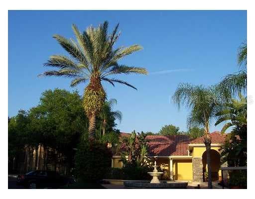 8621 BONAIRE BAY LANE UNIT 103 TAMPA, FL 33614