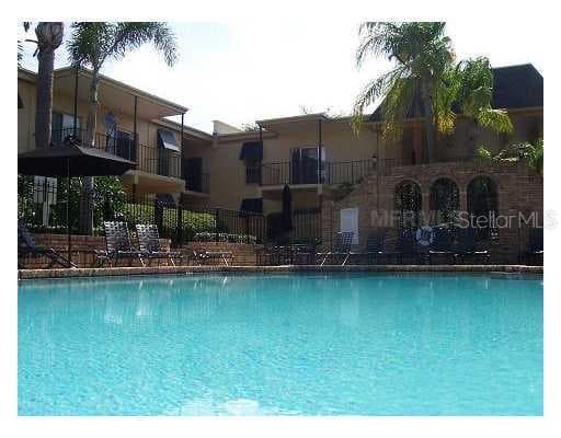 3909 W CLEVELAND STREET UNIT 221 TAMPA, FL 33609