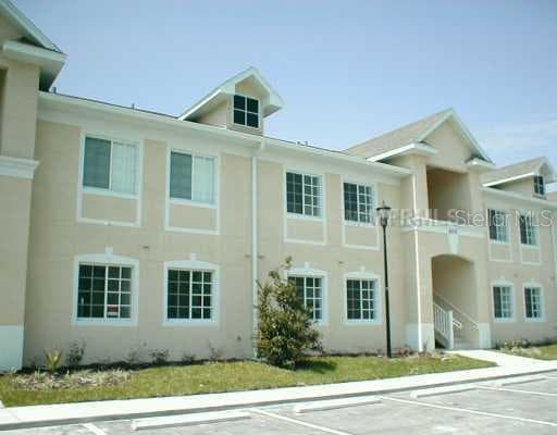 6021 PORTSDALE PLACE UNIT 101 RIVERVIEW, FL 33578