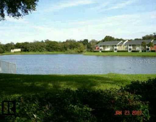 221 LAKE BROOK CIRCLE UNIT 206 BRANDON, FL 33511