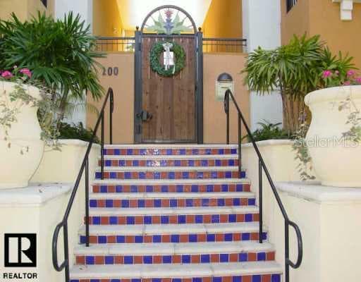 200 4th AVENUE S UNIT #136 St Petersburg, FL 33701