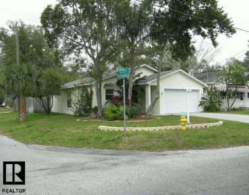 813 Henry AVENUE W Tampa, FL 33604