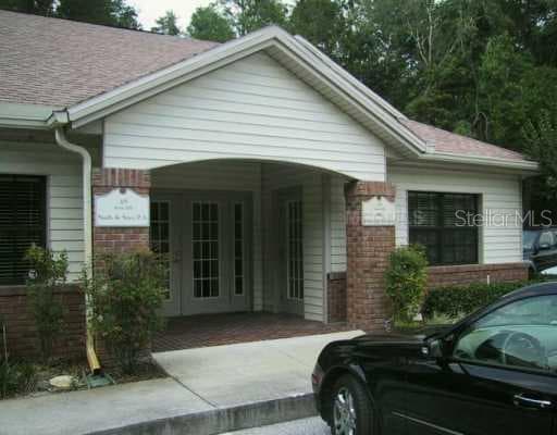 205 CRYSTAL GROVE LUTZ, FL 33548