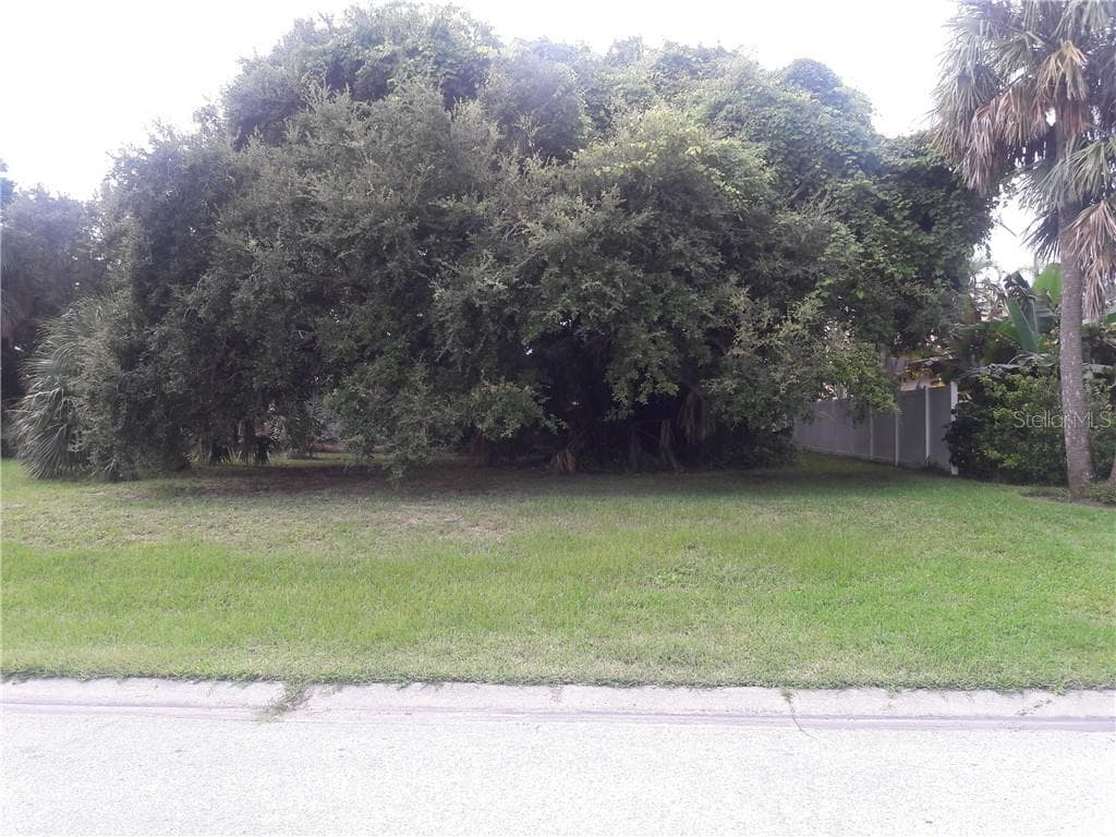 17TH STREET BELLEAIR BEACH, FL 33786