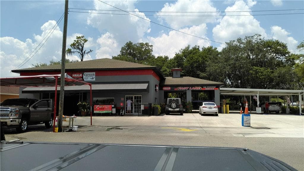 3618 LITHIA PINECREST