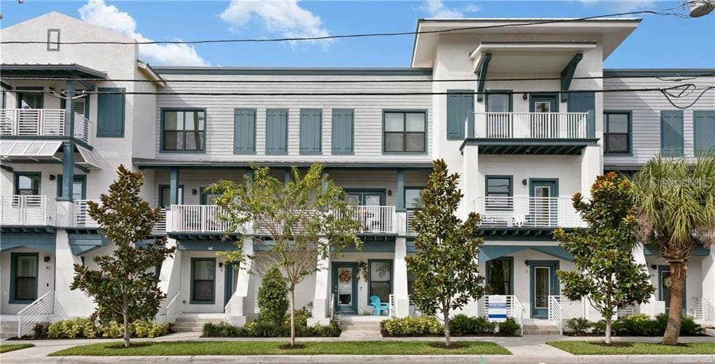 946 HIGHLAND AVENUE UNIT 16 DUNEDIN, FL 34698
