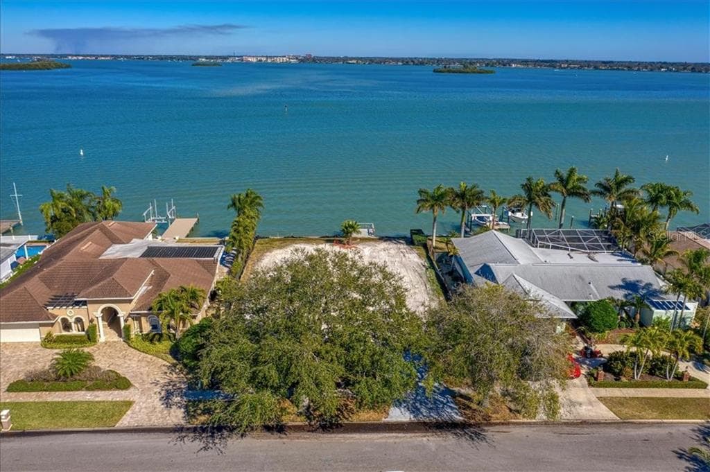 873 HARBOR ISLAND