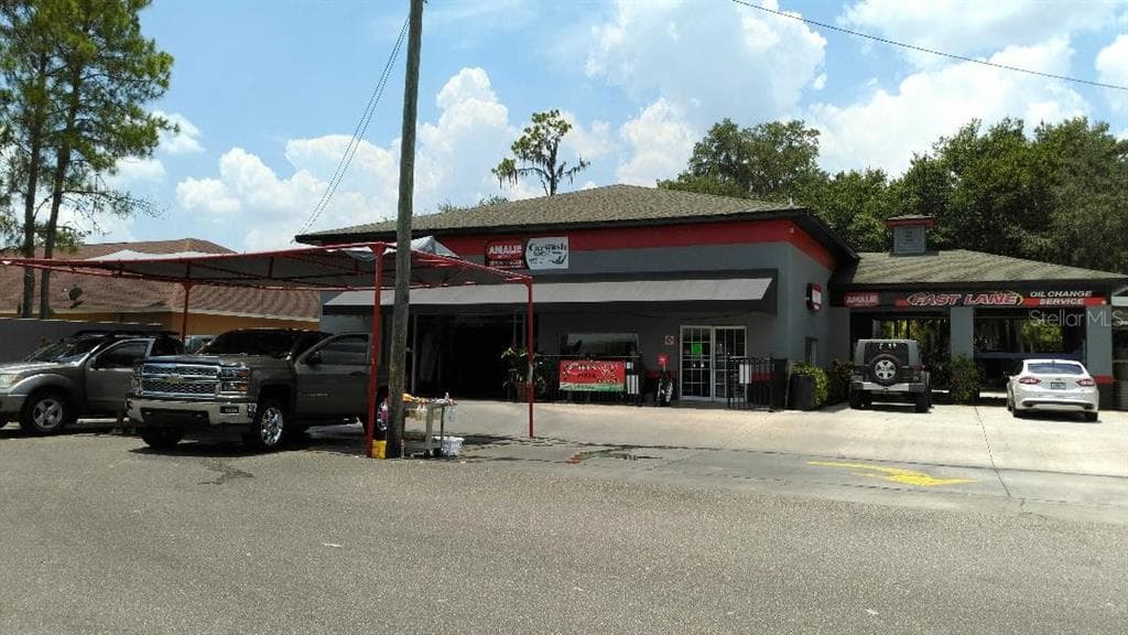 3618 LITHIA PINECREST
