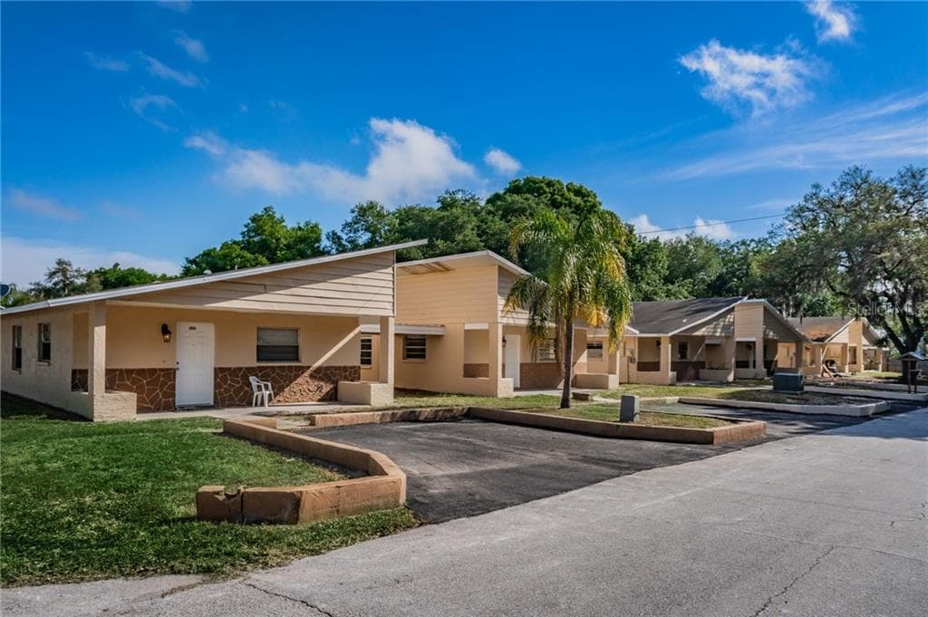 1910 E BOULEVARD STREET BARTOW, FL 33830