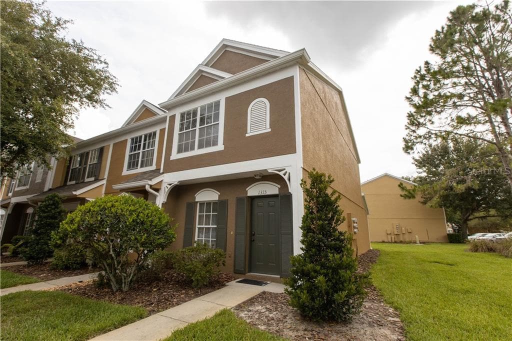 1315 STANDRIDGE DRIVE WESLEY CHAPEL, FL 33543