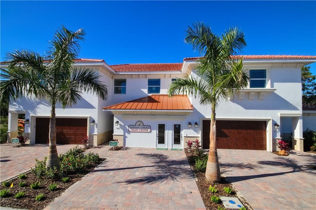 7780 HIDDEN CREEK LOOP UNIT 101 LAKEWOOD RANCH, FL 34202
