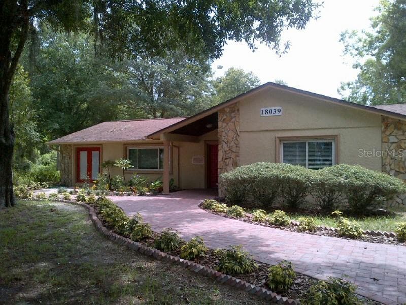 18039 N US HIGHWAY 41 LUTZ, FL 33549