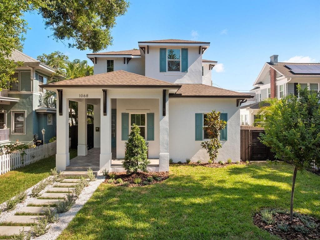 1068 19TH AVENUE N ST PETERSBURG, FL 33704