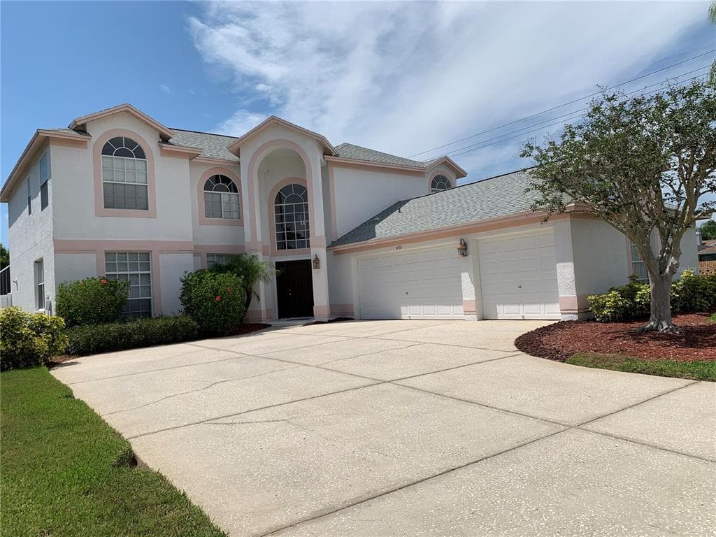 8710 MAPLE LAKE PLACE TAMPA, FL 33635