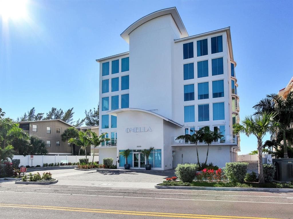 19816 GULF BOULEVARD UNIT 501