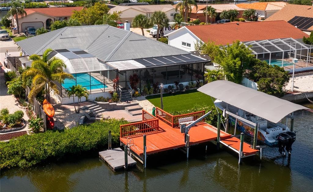 910 CHIPAWAY DRIVE