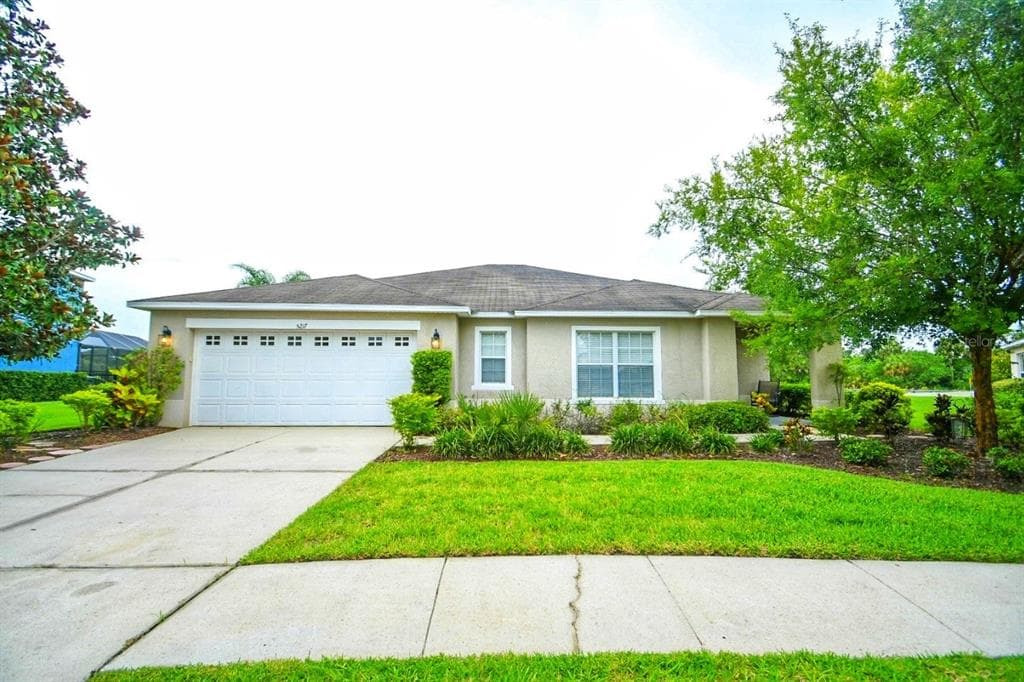 5217 MOON SHELL DRIVE APOLLO BEACH, FL 33572