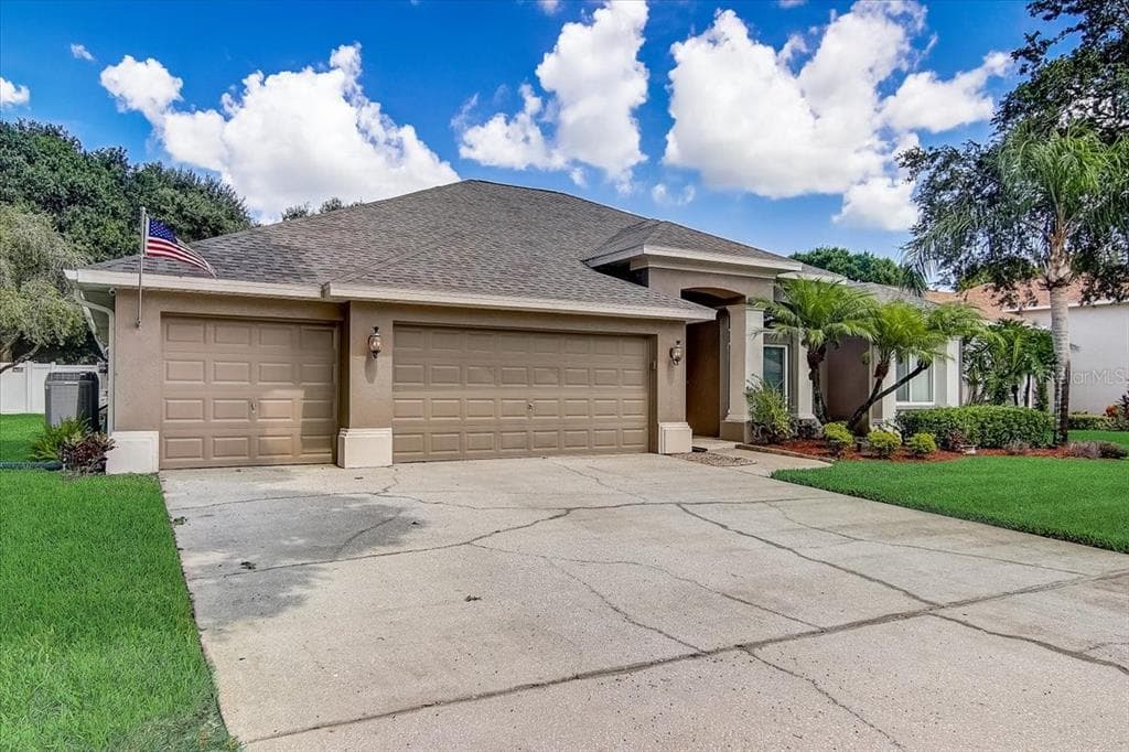 2806 WINDING TRAIL DRIVE