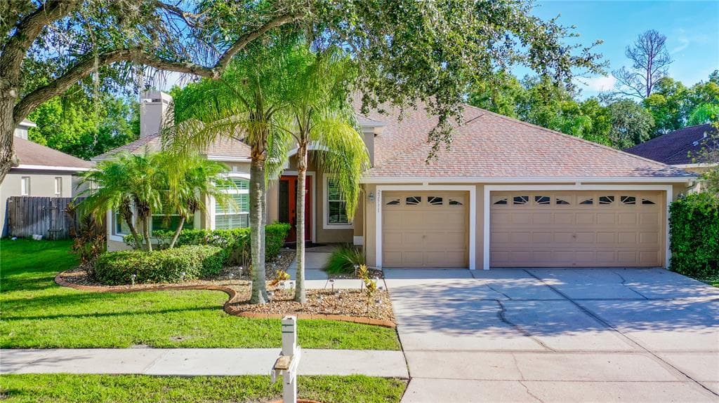 22911 EAGLES WATCH DRIVE LAND O LAKES, FL 34639